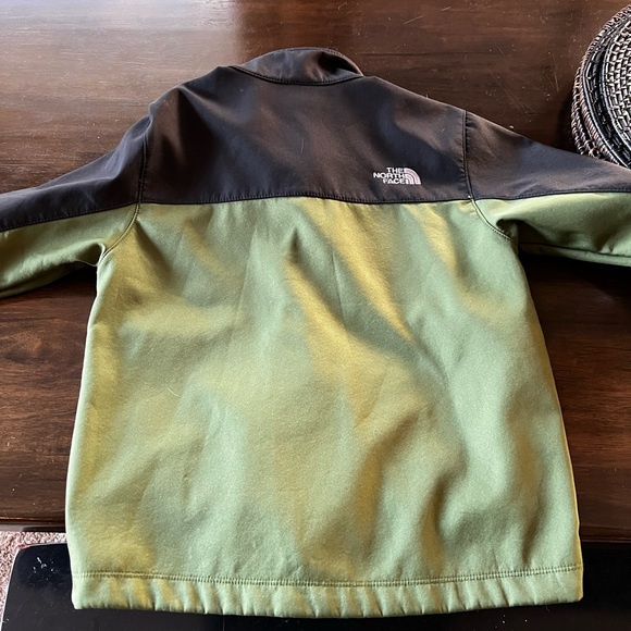 The North Face Apex Bionic Softshell Jacket - Boys Green - Picture 5 of 5
